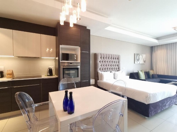 The Residences Crystal Towers image 8